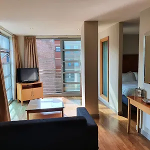 Apartment Luxury Centre With Smart Tv And Netflix, Hockley,