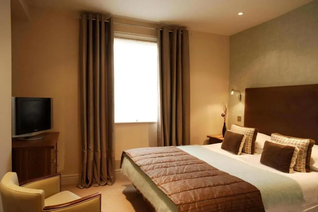 The George Hotel & Monty'S Cheltenham