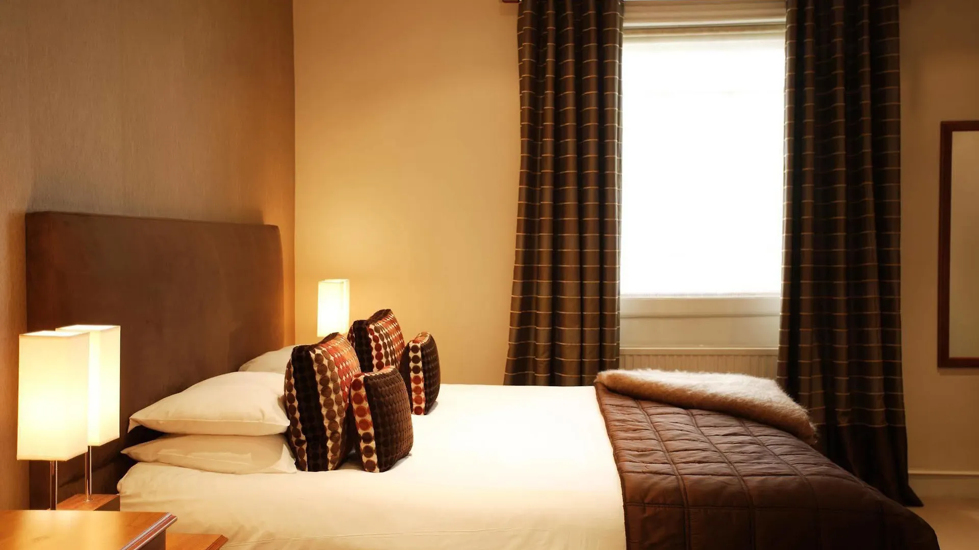 The George Hotel & Monty'S Cheltenham United Kingdom